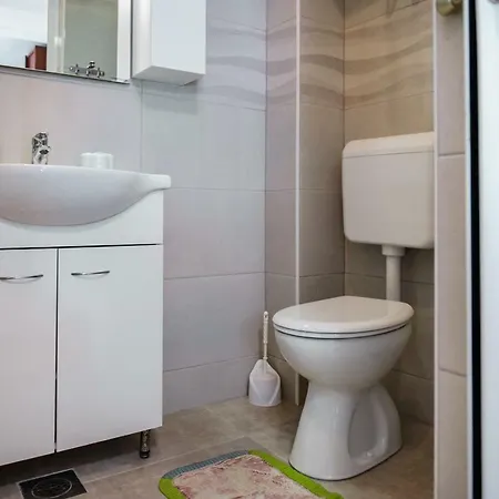 Herceg Apartman Baska Voda