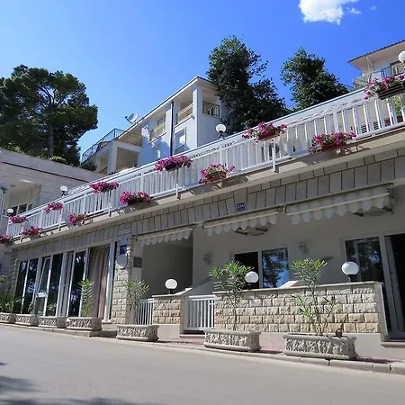 Herceg * Baška Voda