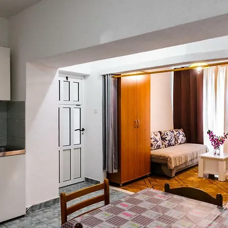 公寓 Herceg 巴什卡沃达